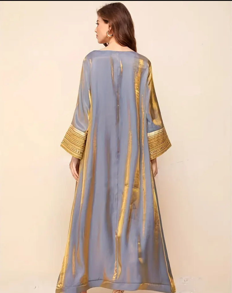 ✨ Metallic Glam: Silver & Gold Statement Kaftan ✨