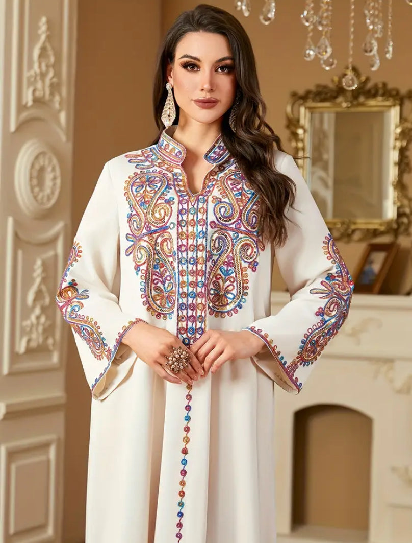 Royal Paisley Embroidered Kaftan – Premium Moroccan Style Jalabiya