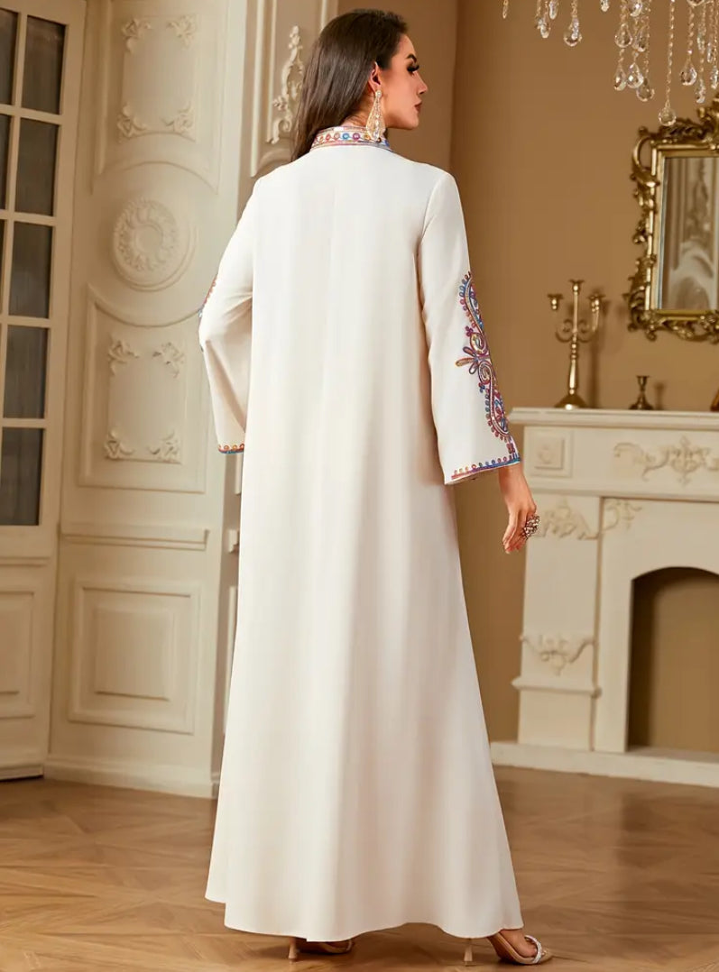 Royal Paisley Embroidered Kaftan – Premium Moroccan Style Jalabiya